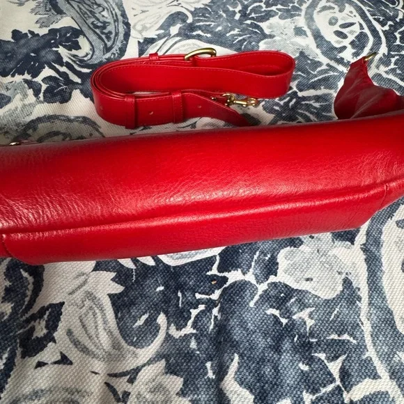 TAH Commuter Bag w/ detachable strap. Red Leather. - Picture 4 of 10